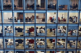 Distribution et gestion de logiciels bien trop rigides