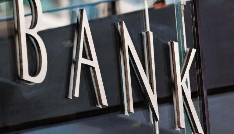 Sur le qui-vive, les banques investissent dans la sécurité