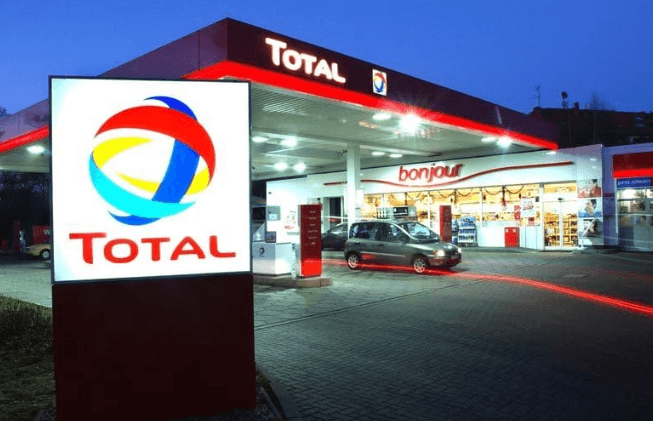 Lancement de TOTAL eWallet, une solution 100% digitale et connectée qui permet de faire le plein de carburant et régler ses achats depuis son smartphone. Lancement imminent en Belgique.