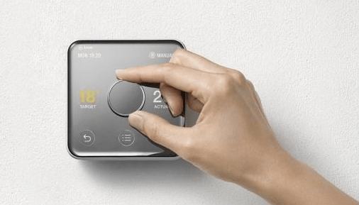 Thermostat, store électrique, télécommande, caméra de surveillance pour bébé… Sur 100 applis iOS et Android qui permettent la gestion d’objets connectés, 15 ne sont pas sûres du tout.